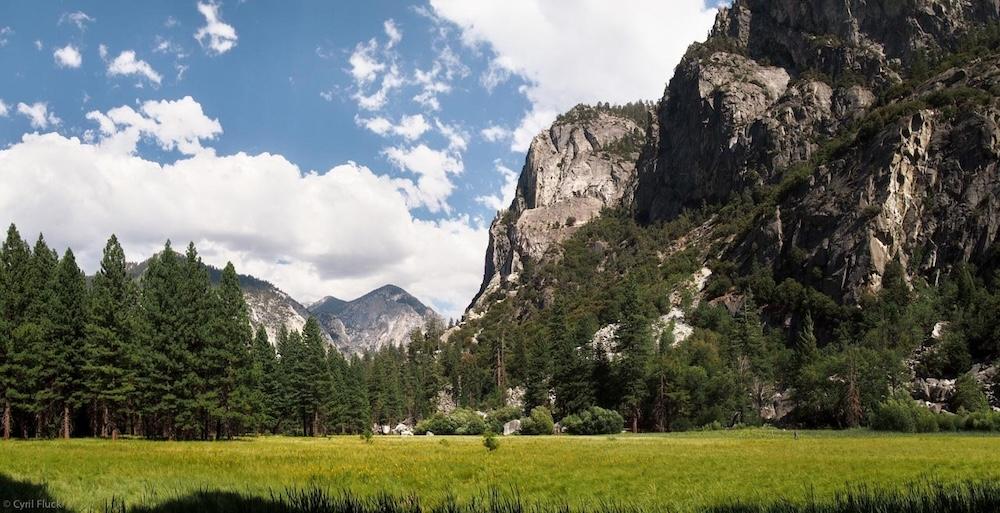 Zumwalt Meadow along the South Fork Kings River