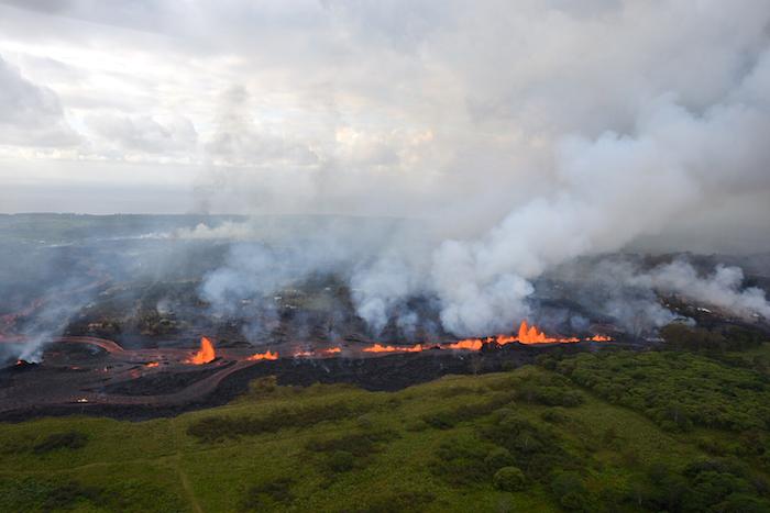 Lava fountains from Fissure 20, May 19, 2018/USGS